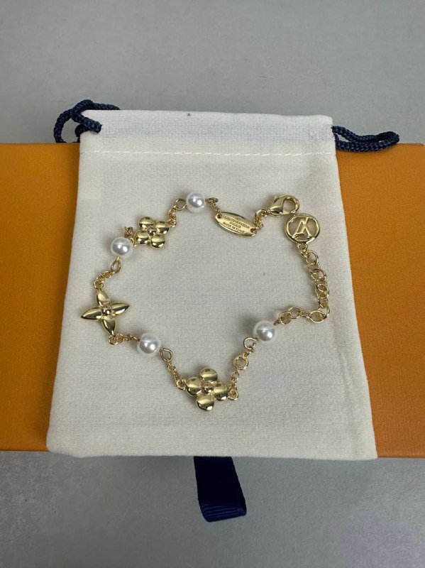 LV  bracelet -3