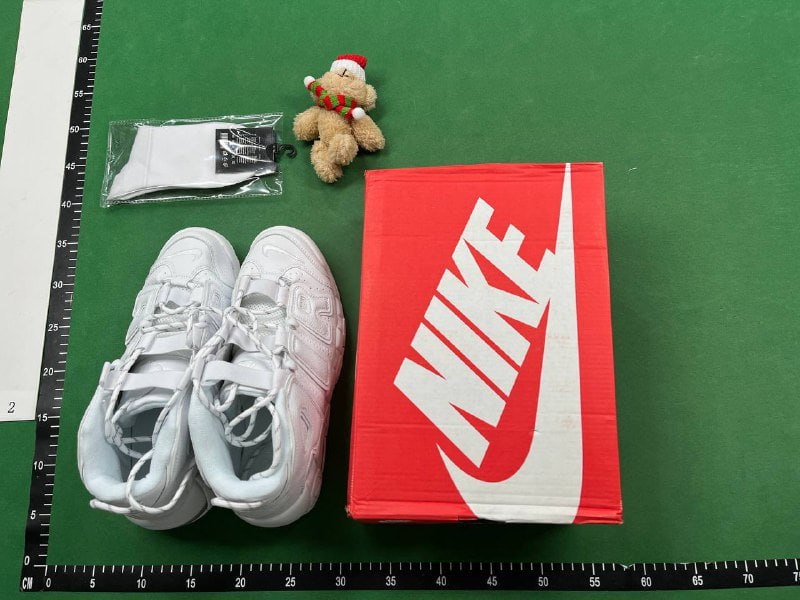 NIKE Moer UPTEMPO -2