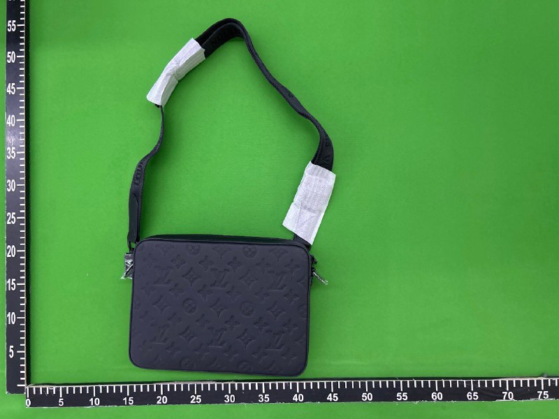  Louis Vuitton Monogram Shadow Shoulder Bag -3