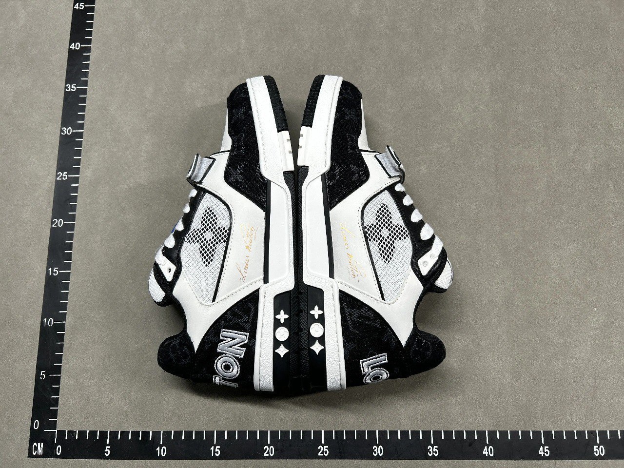   Louis vuitton sneakers LV Trainer  ( 40 colors )1 -5