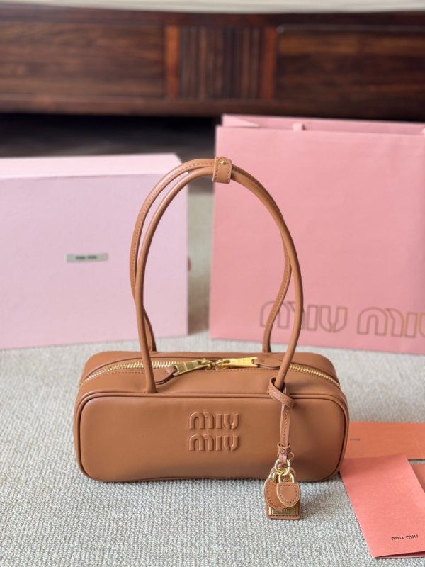   miumiu bag2 -2