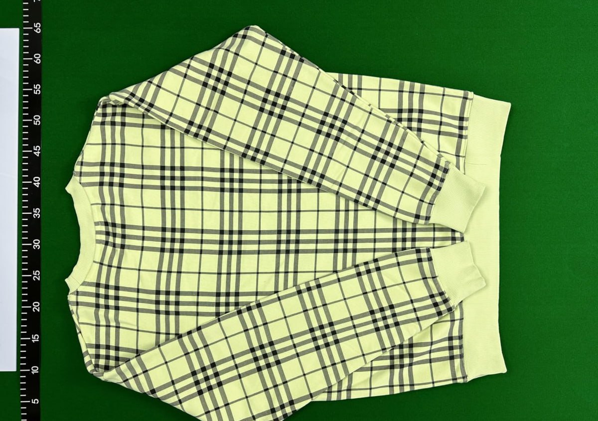 Burberry Sweater2 -3