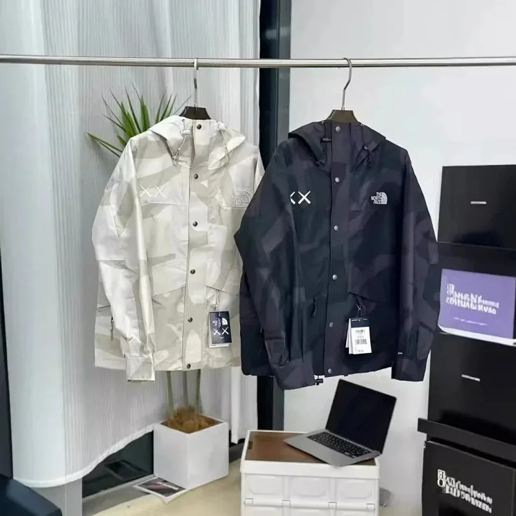 ARC’TERYX. Jacket 