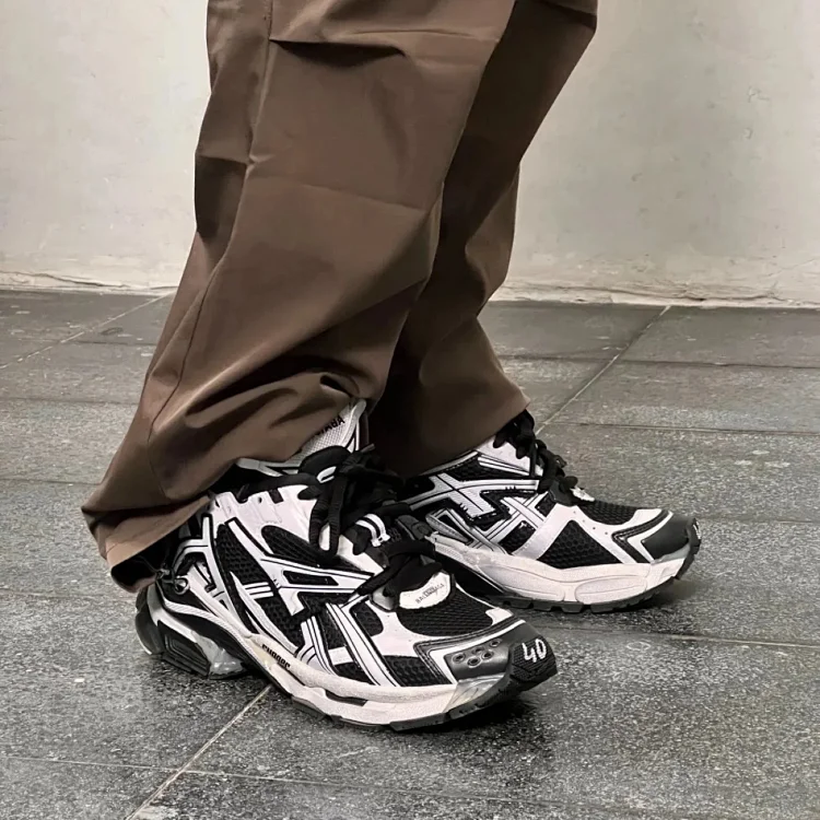 Balenciaga Runner Sneakers [38