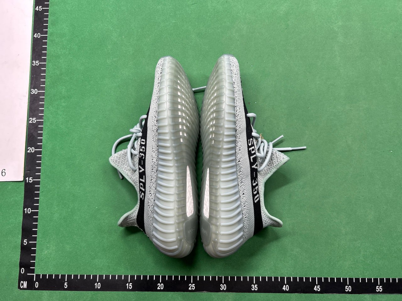  Adidas Yeezy Boost 350 V2 Sneakers [19 styles] -3