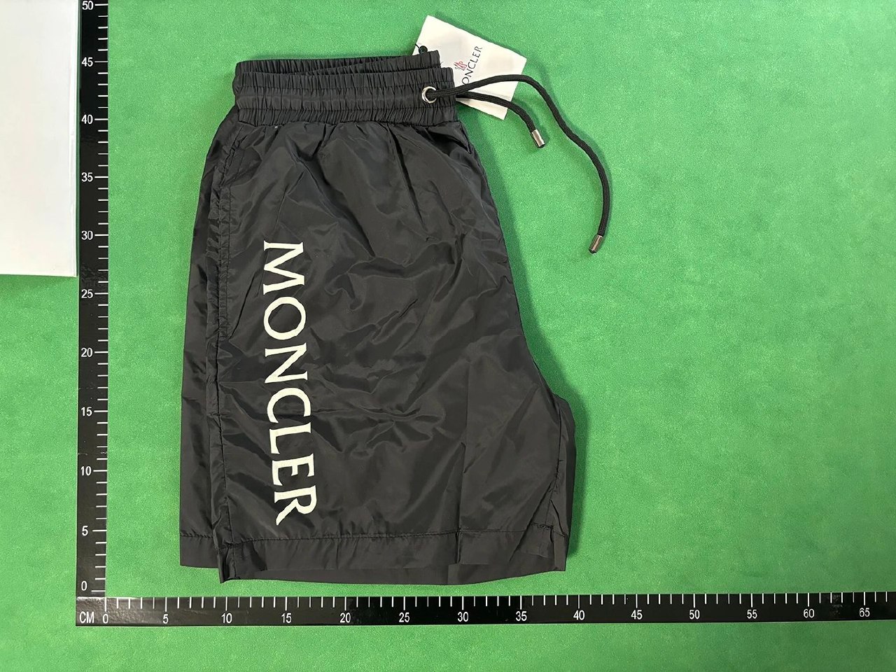 Moncler shorts -4