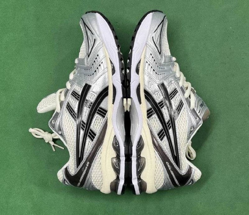 Asics sneakers  -4