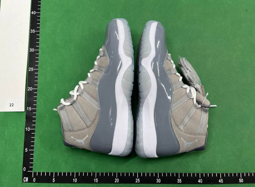   AJ 11 Retro -4