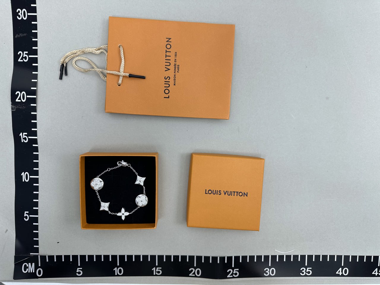 Louis Vuitton Bracelet -2