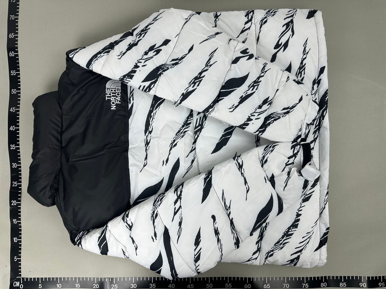 The North Face Quilted Jacket1 -4