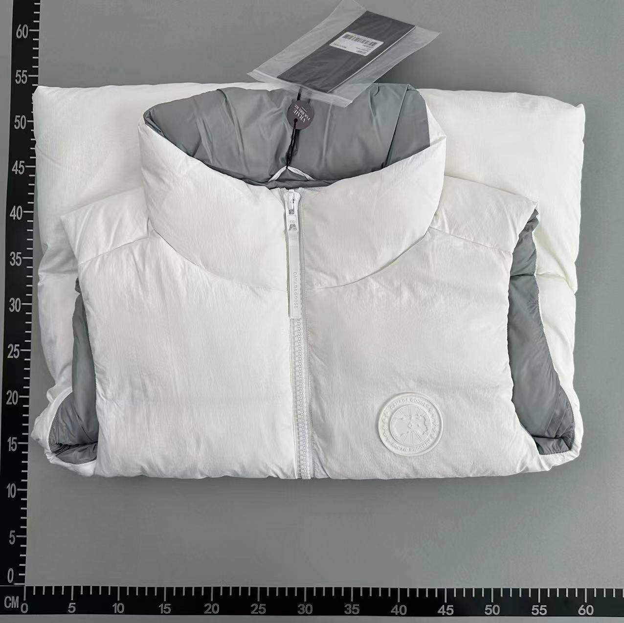 Canada Goose Vest1 -2