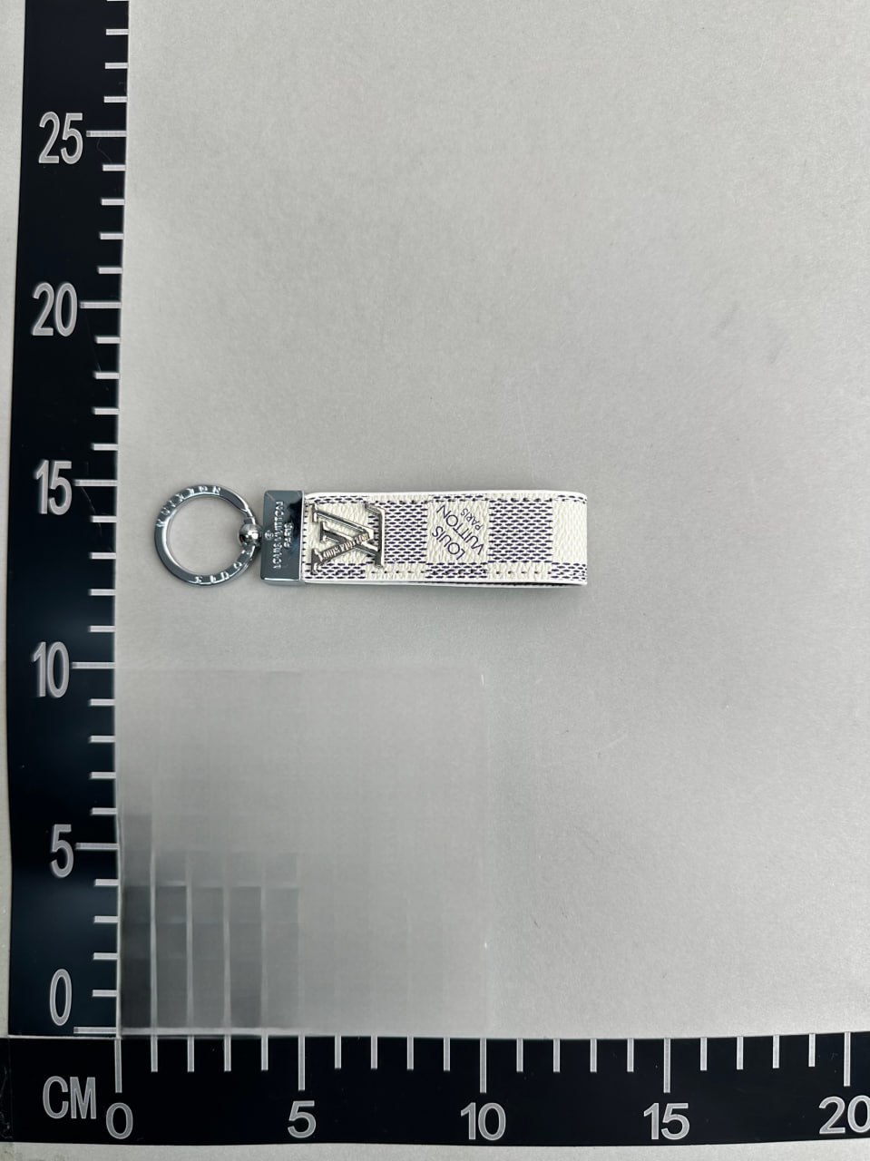 Louis Vuitton Keychain -3