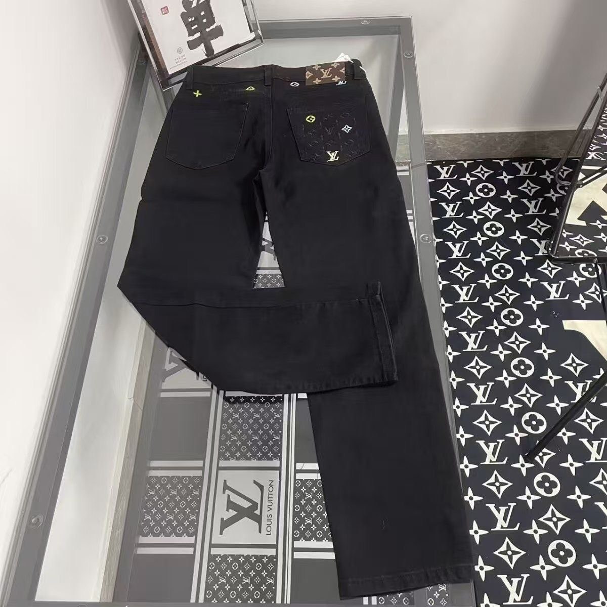    Louis Vuitton Golden Classic Jeans -4