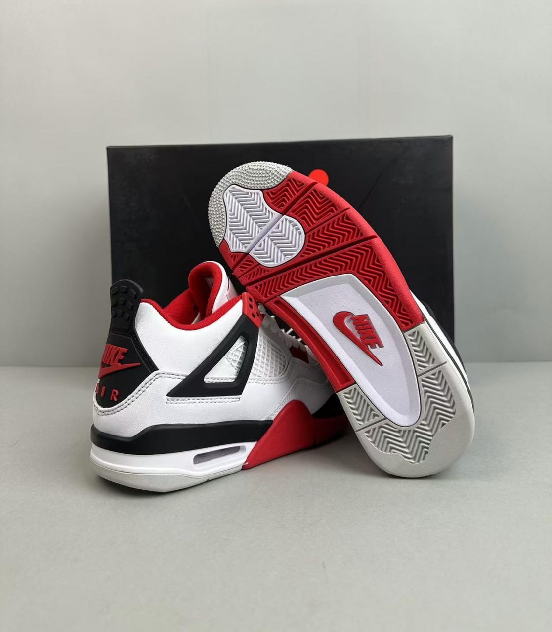 Jordan 4 -4