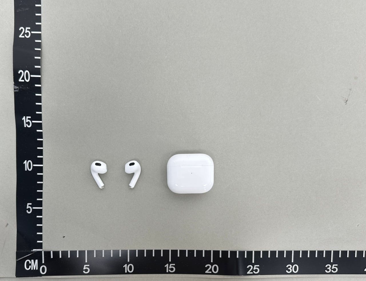   Airpods Pro 4 -3