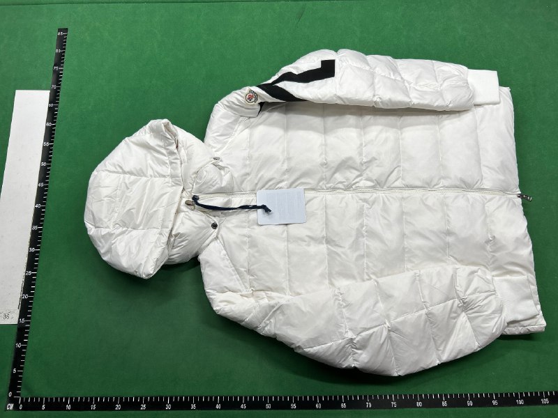  Moncler Puffer Jacket -3