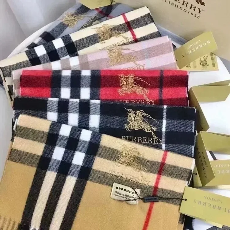 Burberry  Scarf