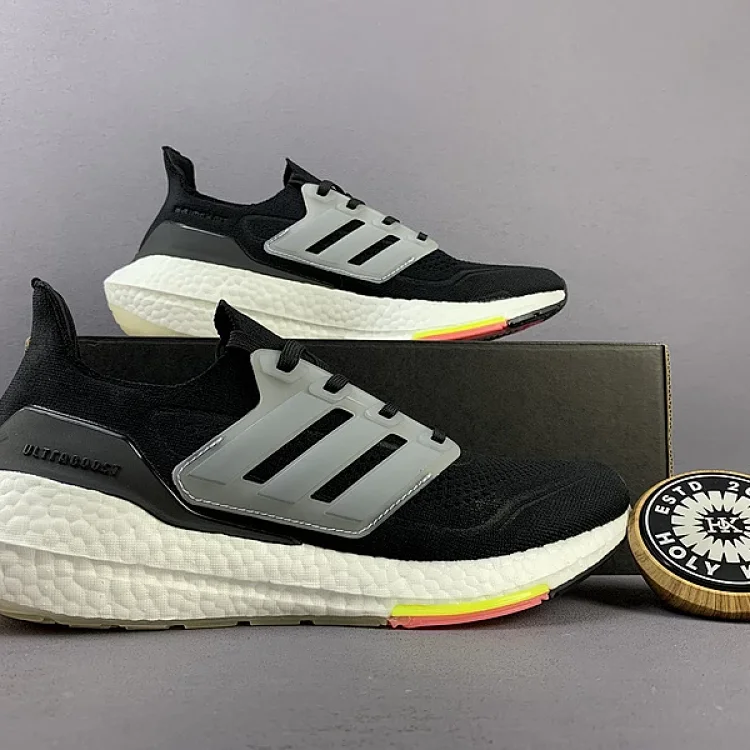 ADIDAD ULTRA BOOST -3
