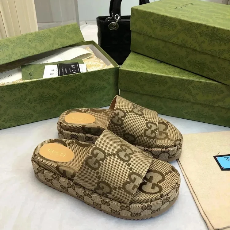 Gucci Slippers（37+styles
