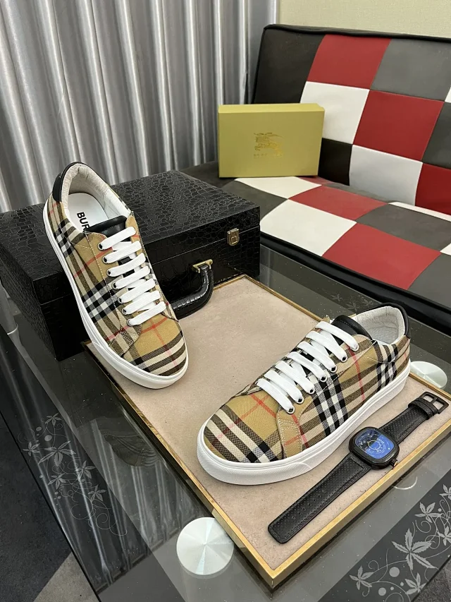  Burberry shoes -2