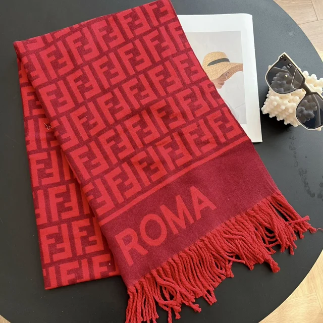   Fendi scarf -3