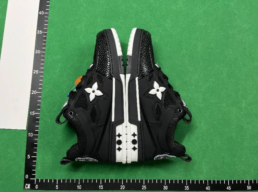  Louis vuitton sneakers LV Trainer -3