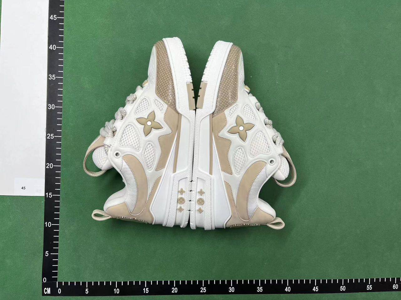  Louis vuitton sneakers LV Trainer -2