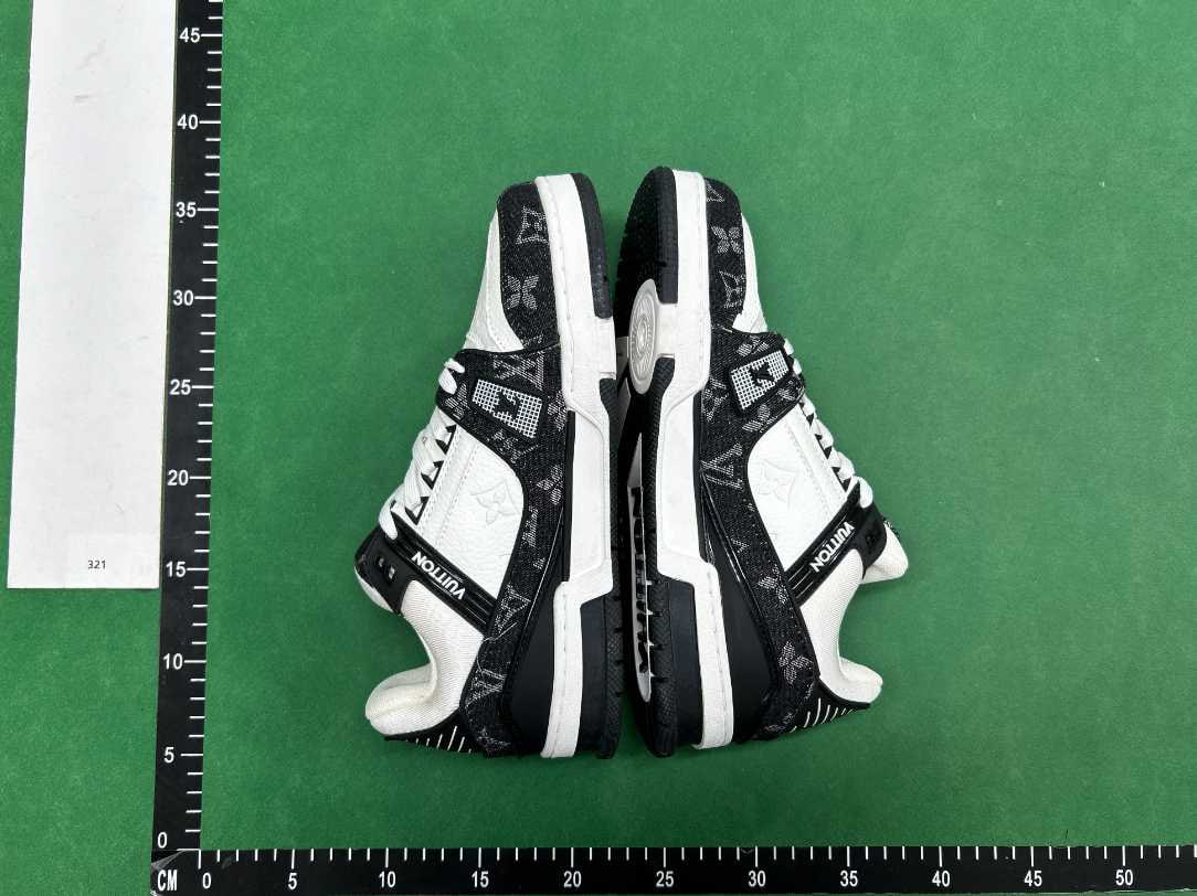  Louis vuitton sneakers -3
