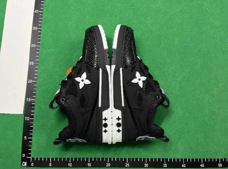  Louis vuitton sneakers -4
