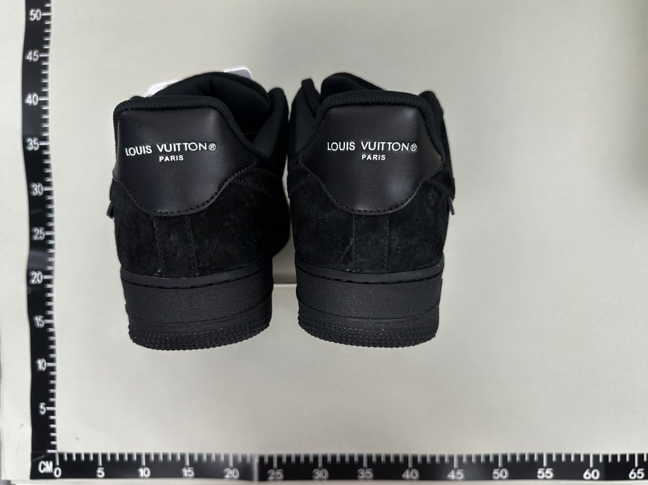    NIKE LV -3