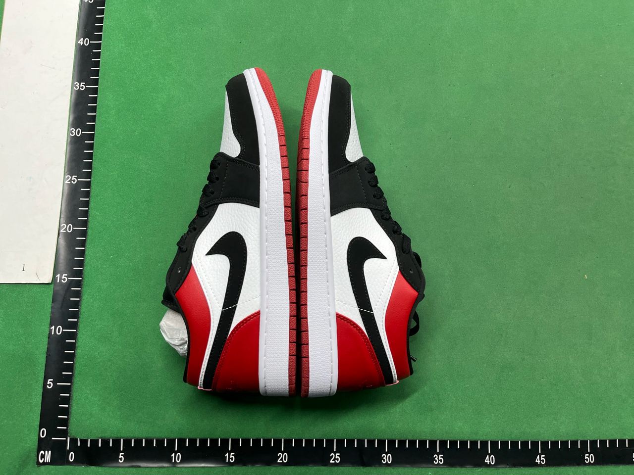 XC Jordan 1 Low -5