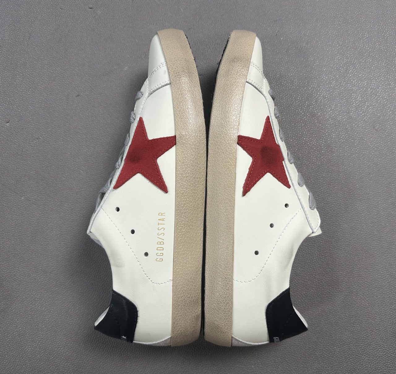 Golden Goose Superstar Sneakers - Classic Distressed Design   -4