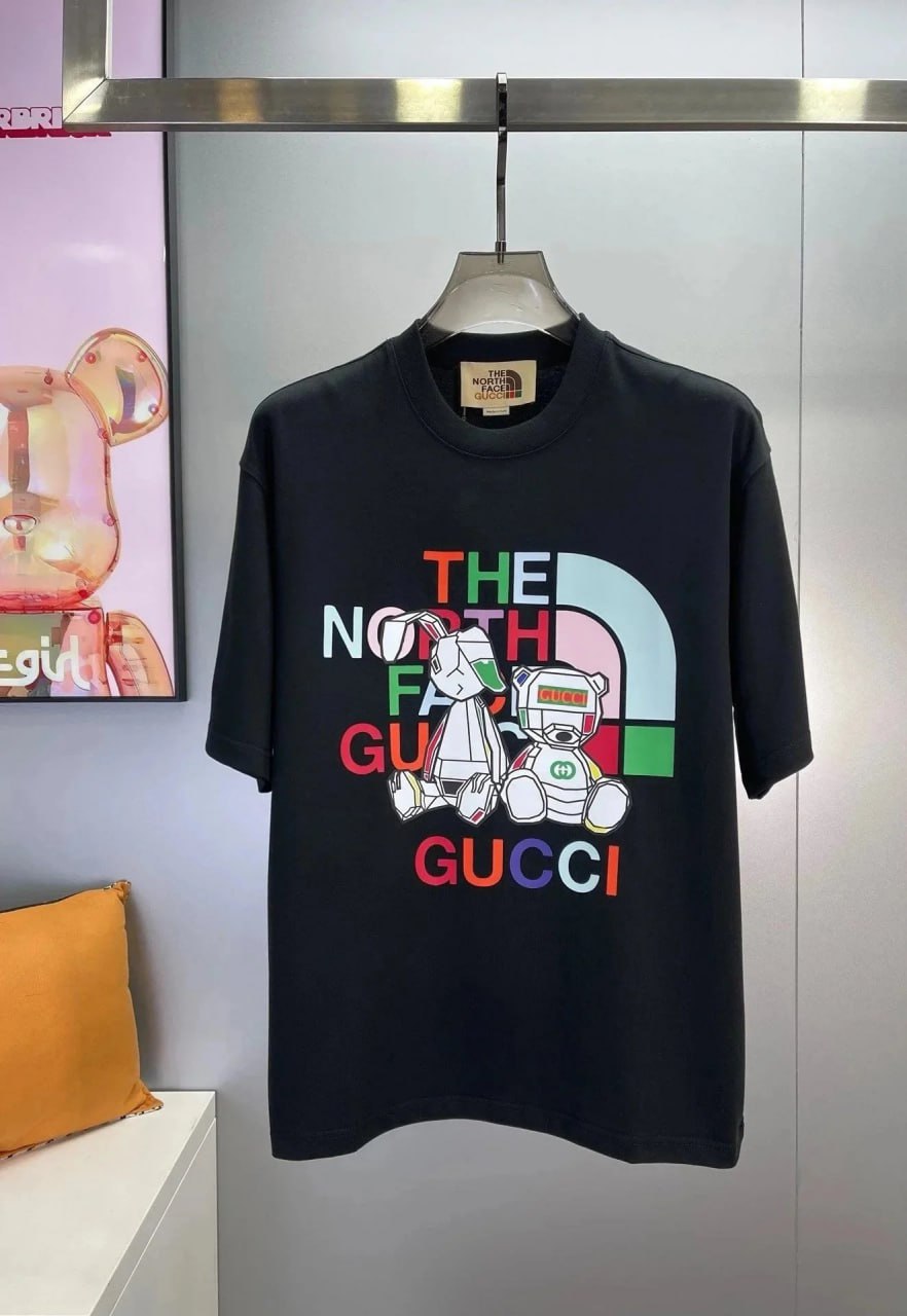 THE NORTH FACE TEE