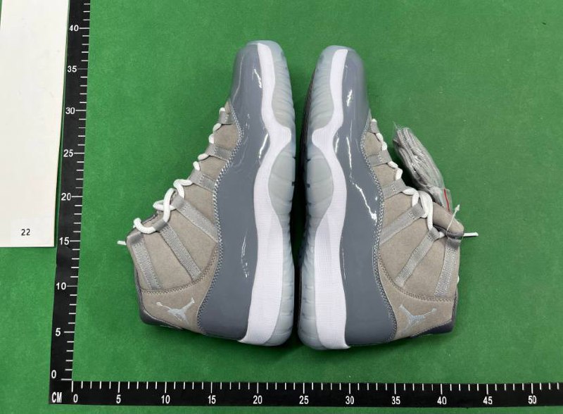   Air Jordan 11 Retro -4