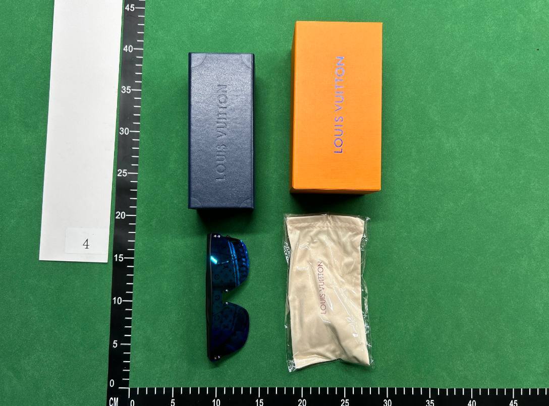  Louis Vuitton Monogram Shield Sunglasses [39 styles] -4