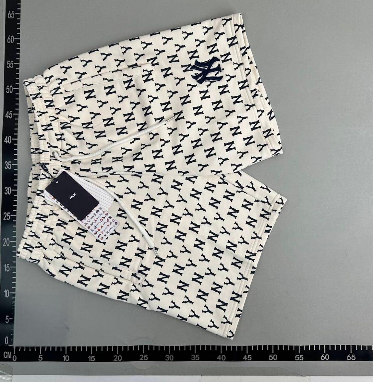 MLB New York Yankees All-Over Logo Shorts [8 styles] -2