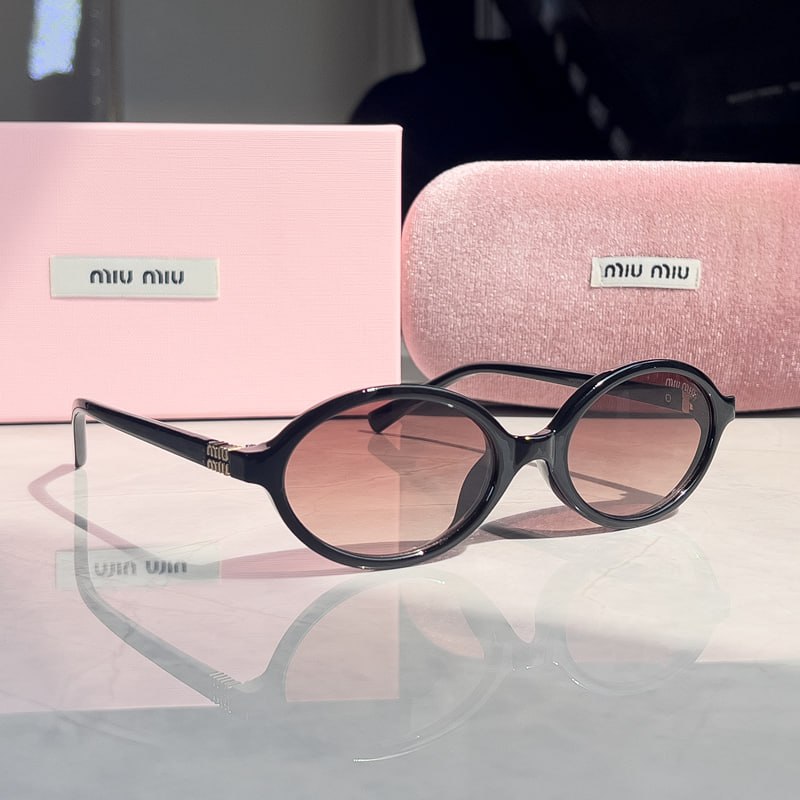 Miu Miu Square Frame Sunglasses [39 styles] -2