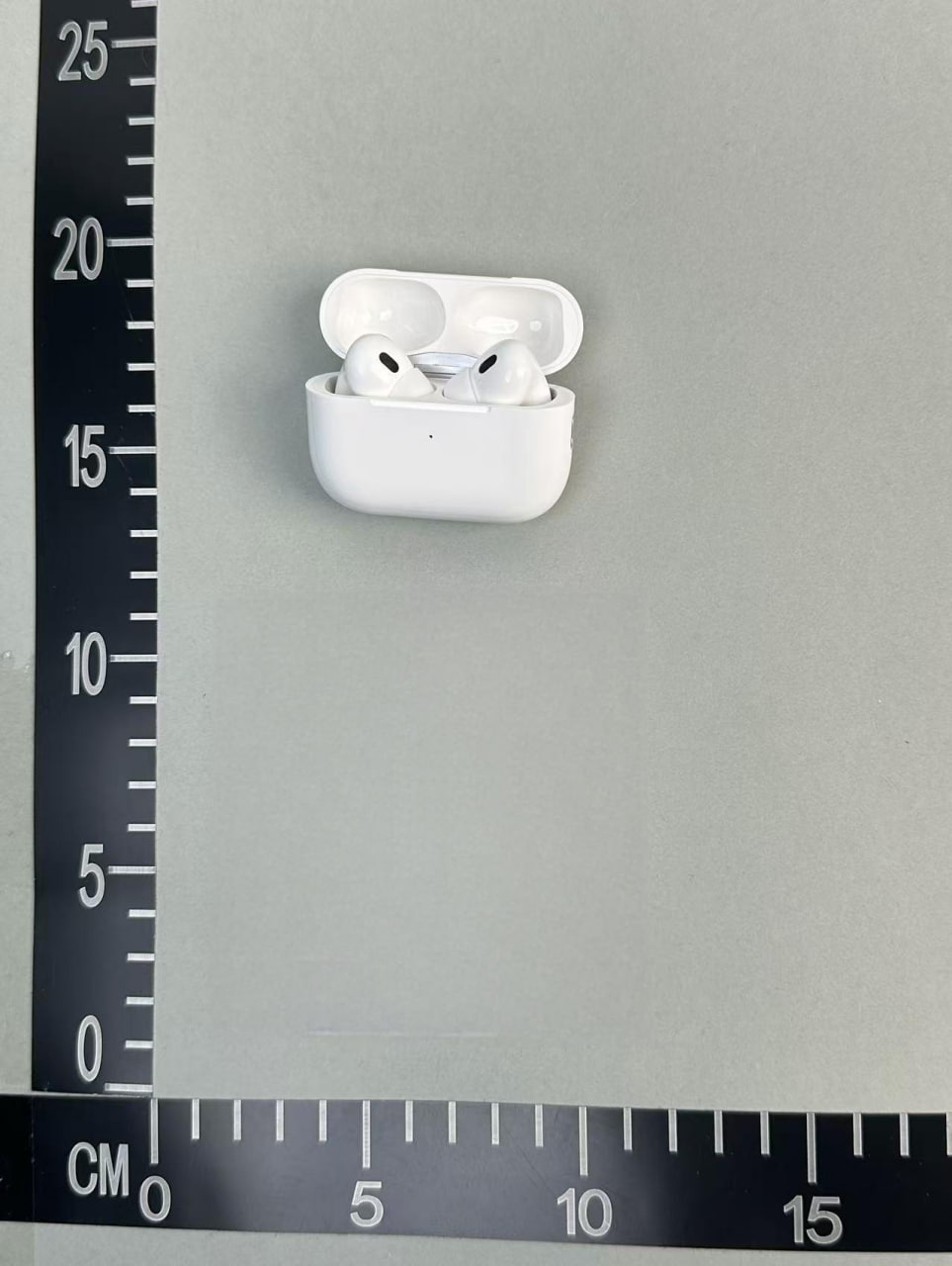   Apple AirPods Pro (2nd Generation)  -3