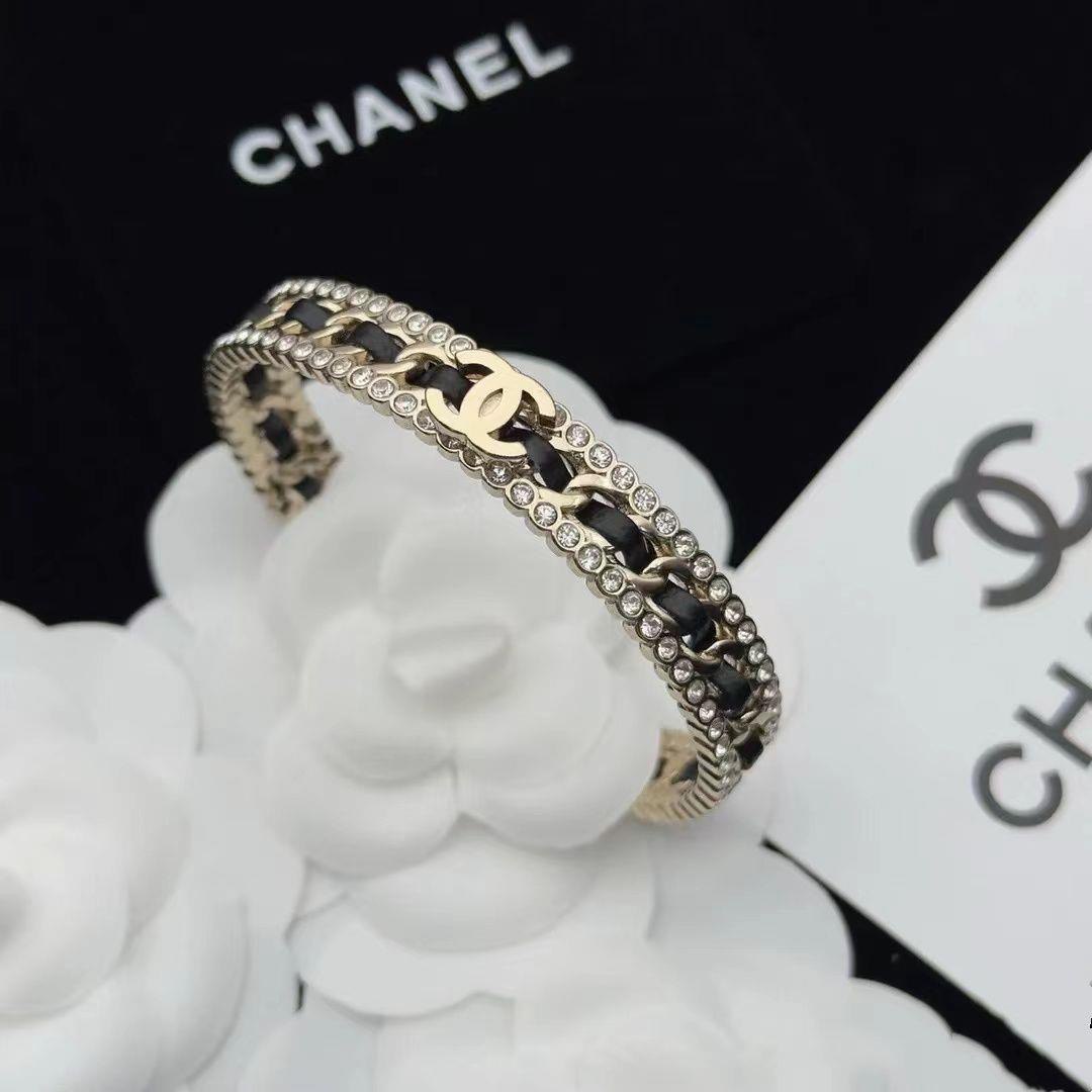 Chanel CC Logo Chain Bracelet [11 styles] -5