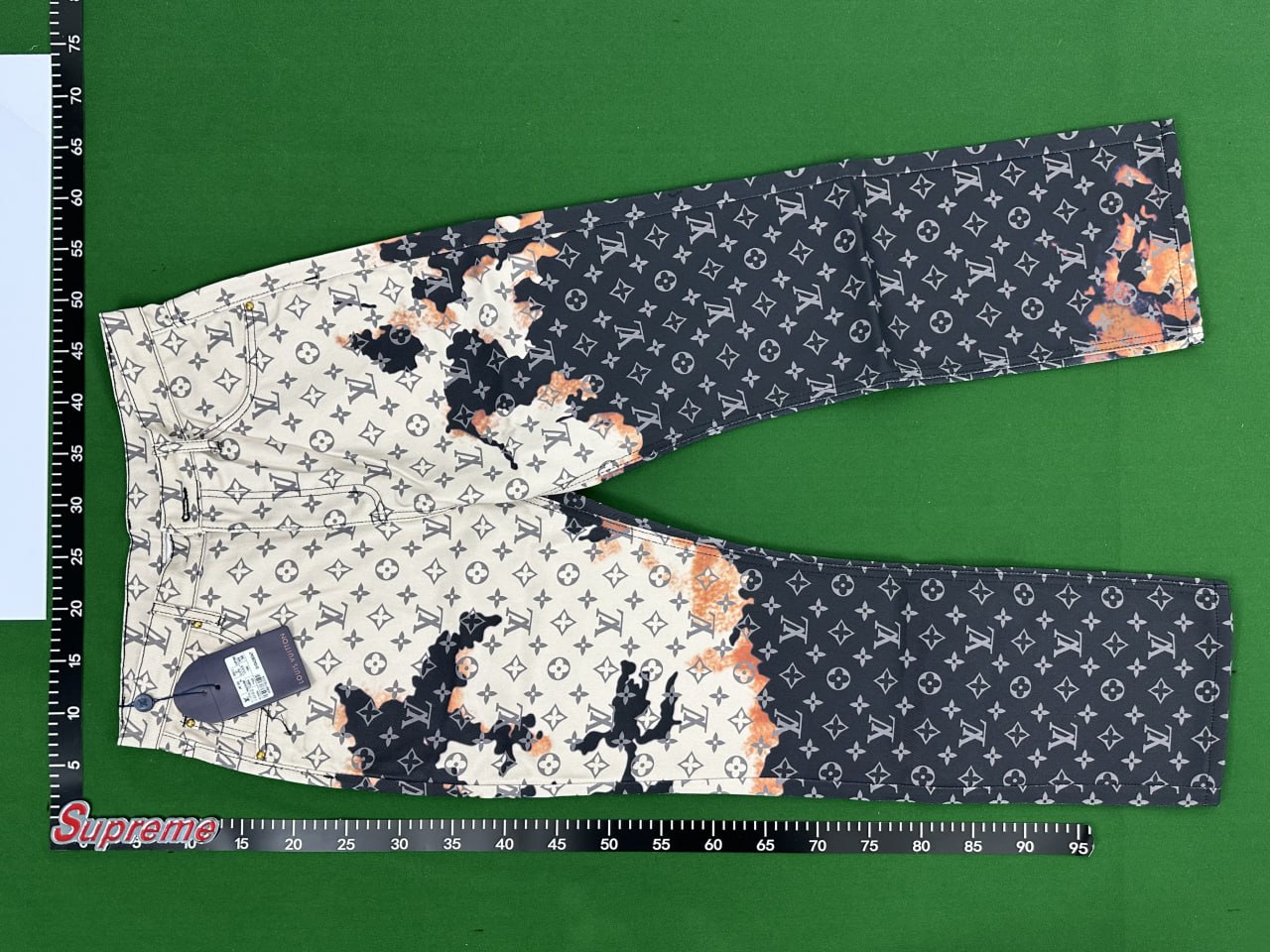   Louis Vuitton Monogram Jeans [20 styles] -5
