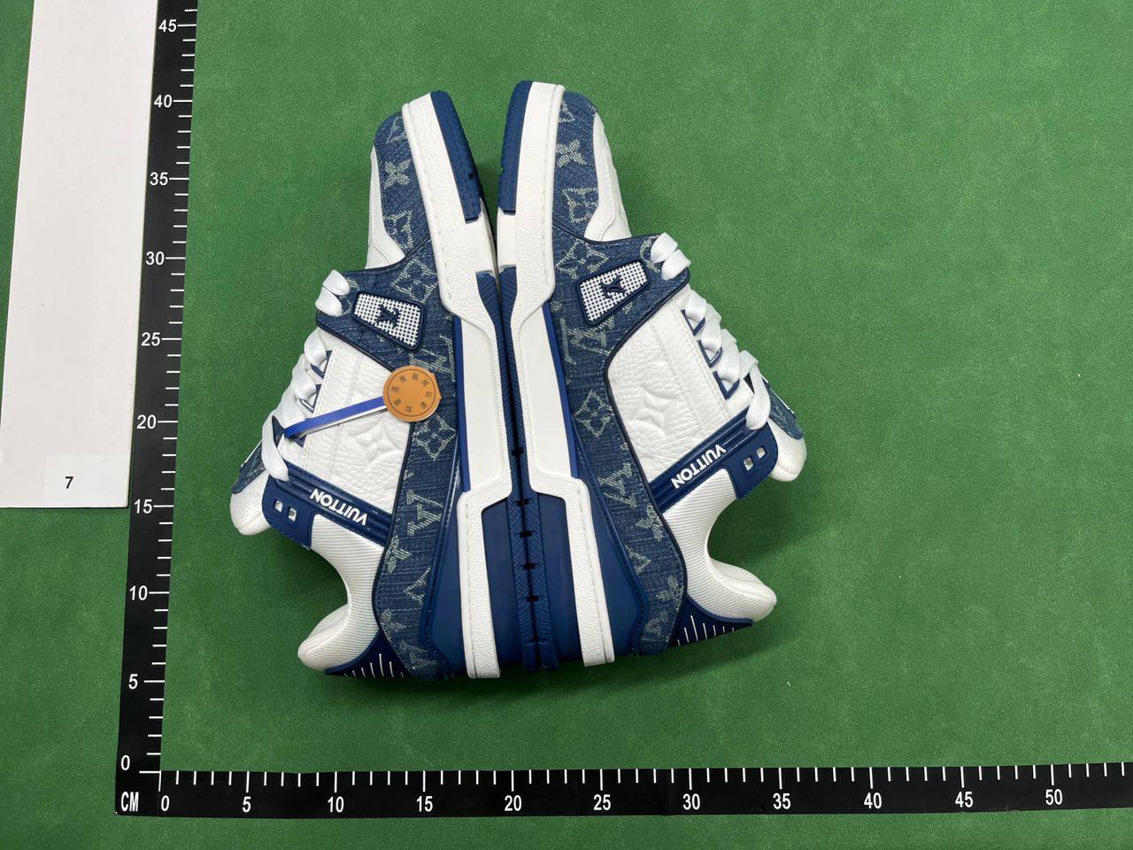 LV TRAINER SNRAKERSA -4