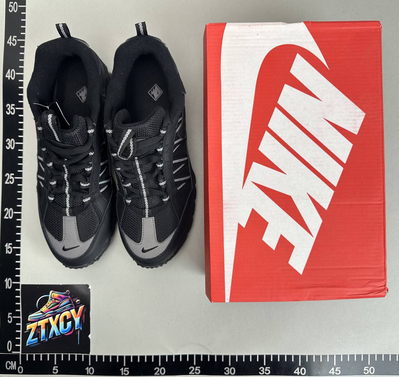 Nike Air Humara QS -3