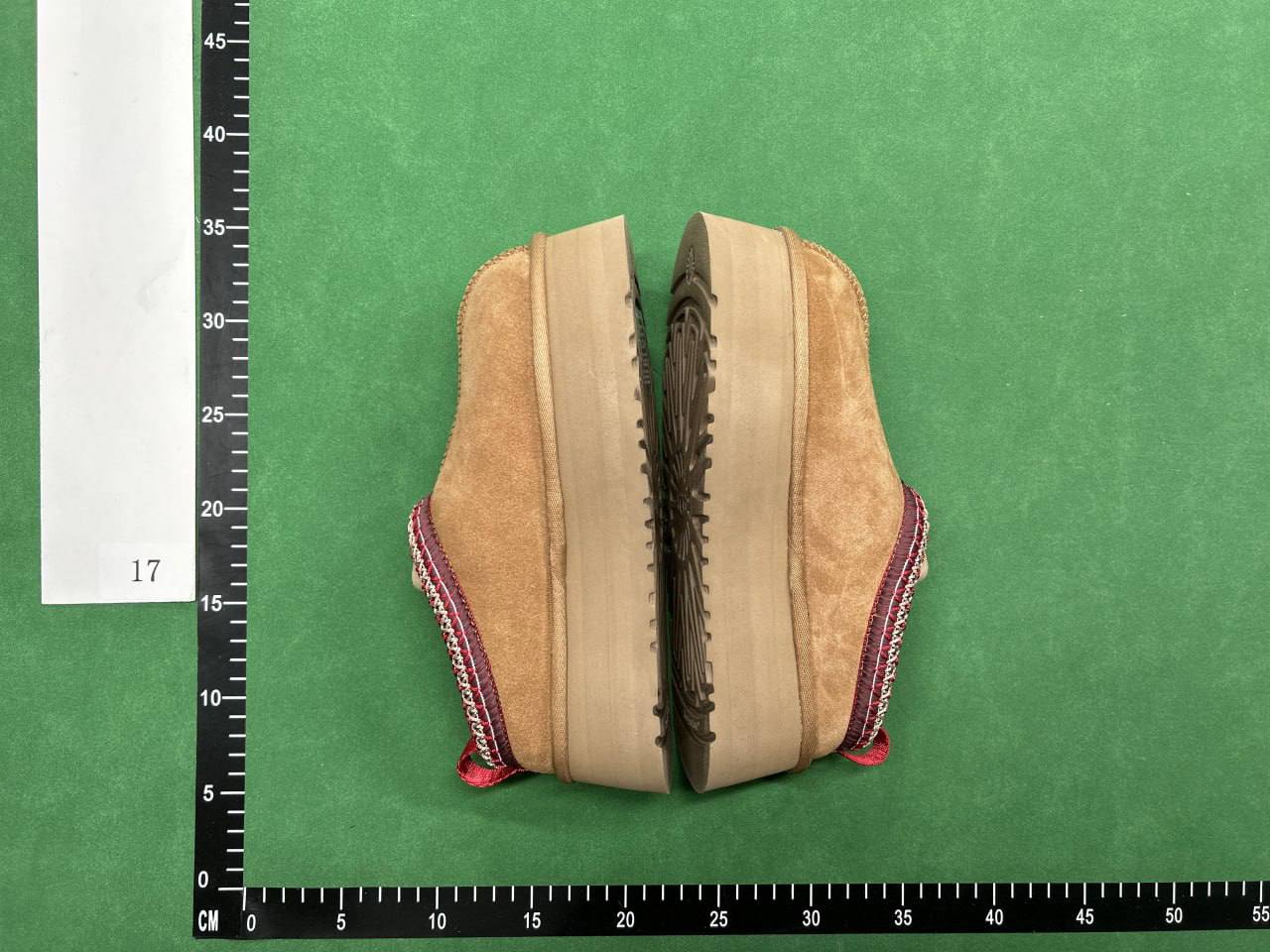  UGG -5