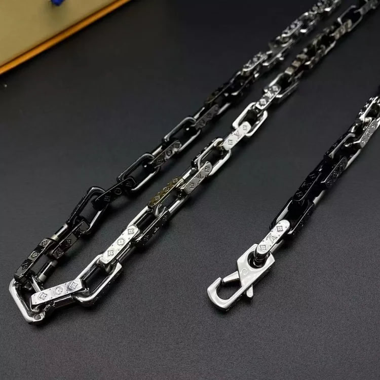 Louis Vuitton Monogram Chain with Snap Hook [2 styles]