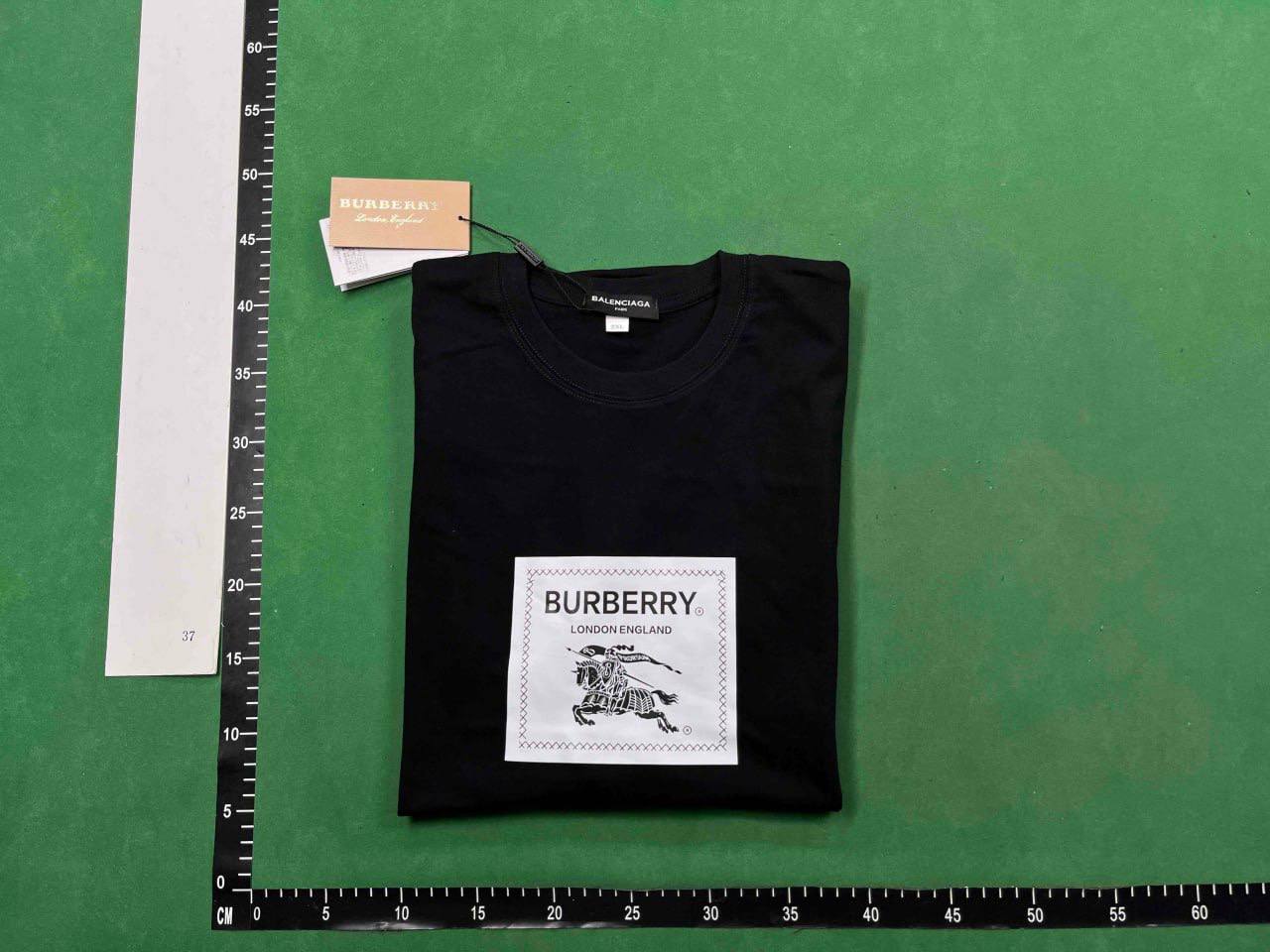   Burberry T-shirts -4