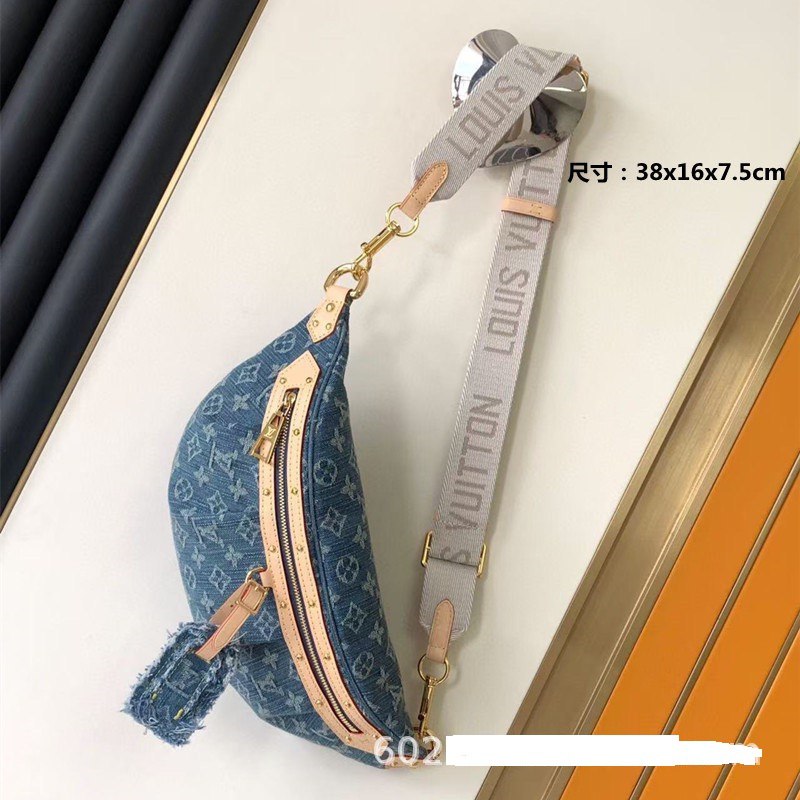  Lv Shoulder Bags