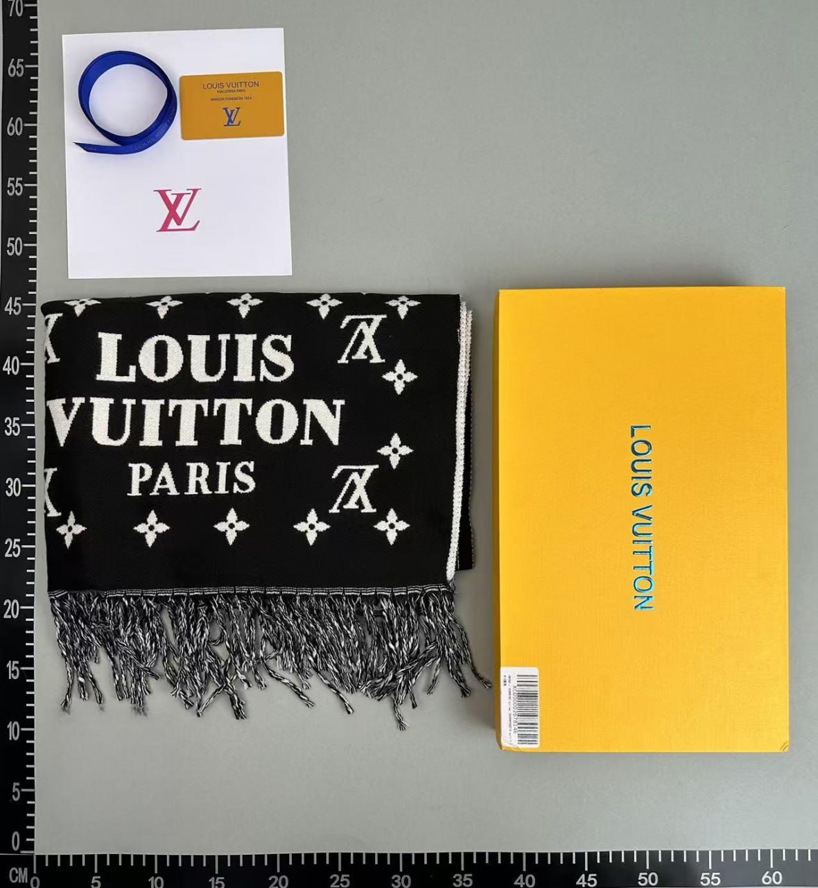    Louis Vuitton Scarf -2