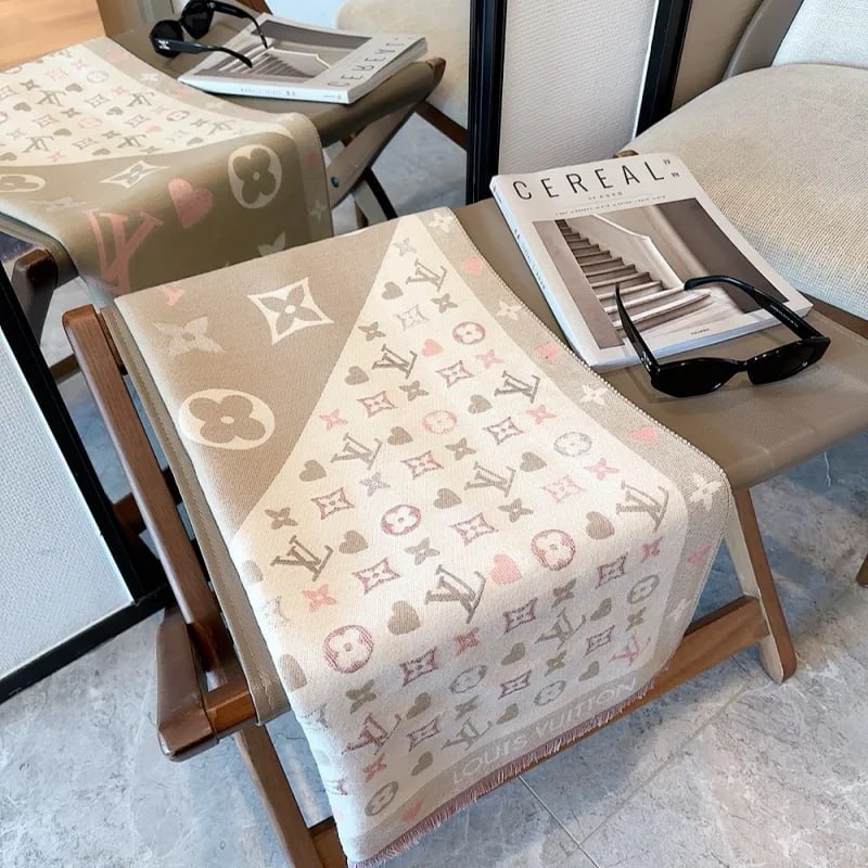 LV Louis Vuitton Burberry scarf (33 styles) -4