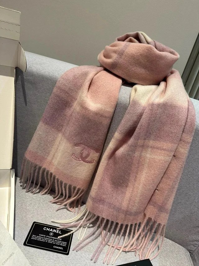     Louis Vuitton LV Chanel Burberry Fendi Scarf（30+styles） -3